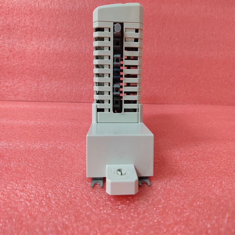 ABB 3BSE018135R1 CI858 库存